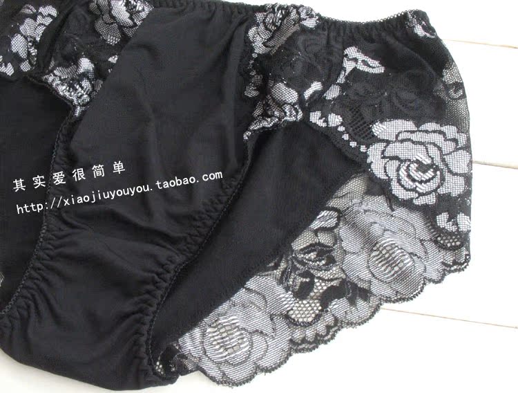 Slip Moyen-âge simple en autre - Ref 652807 Image 17